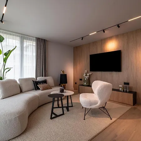 Azur Luxury