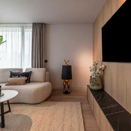 Azur Luxury * Varna